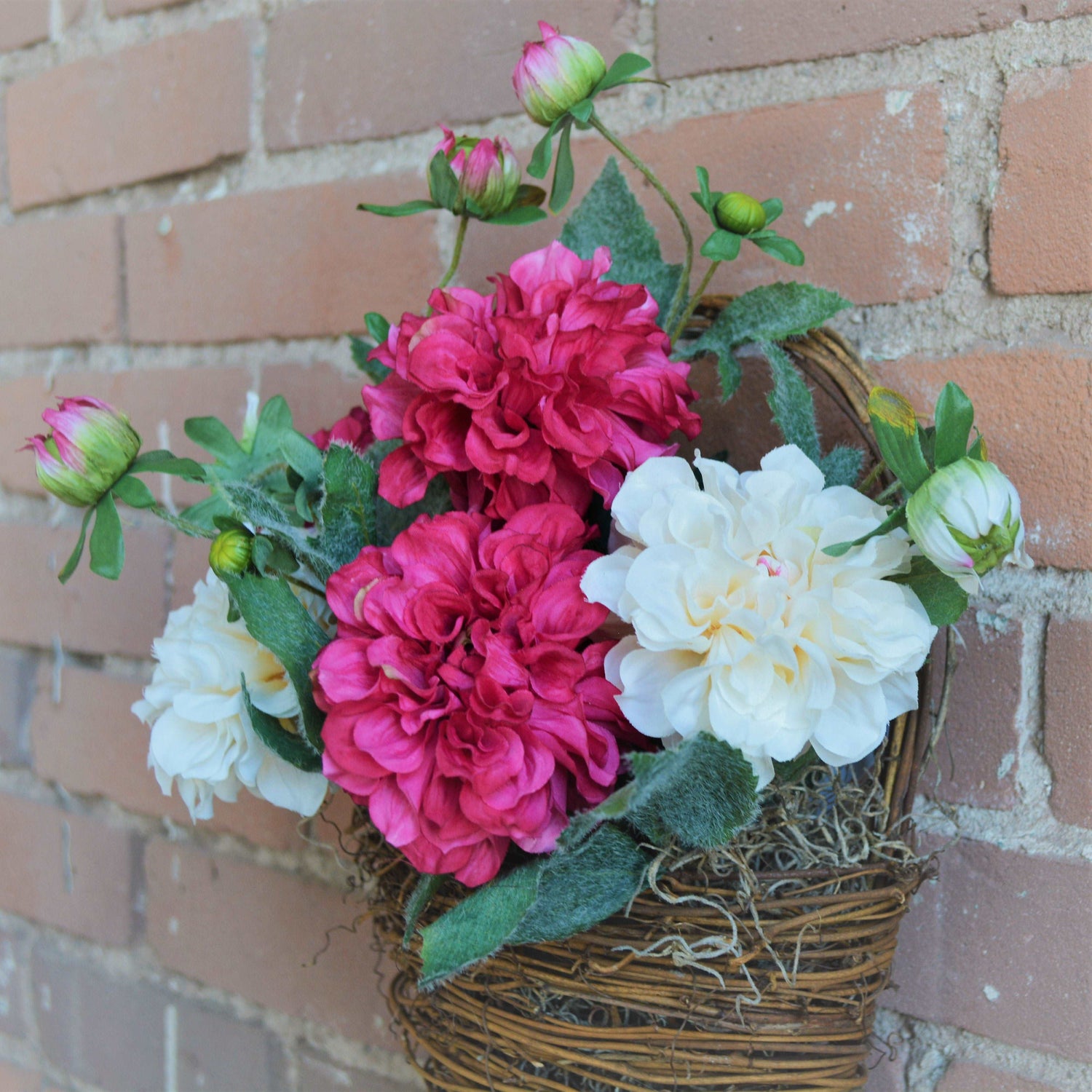 Dahlia Wall Basket 2