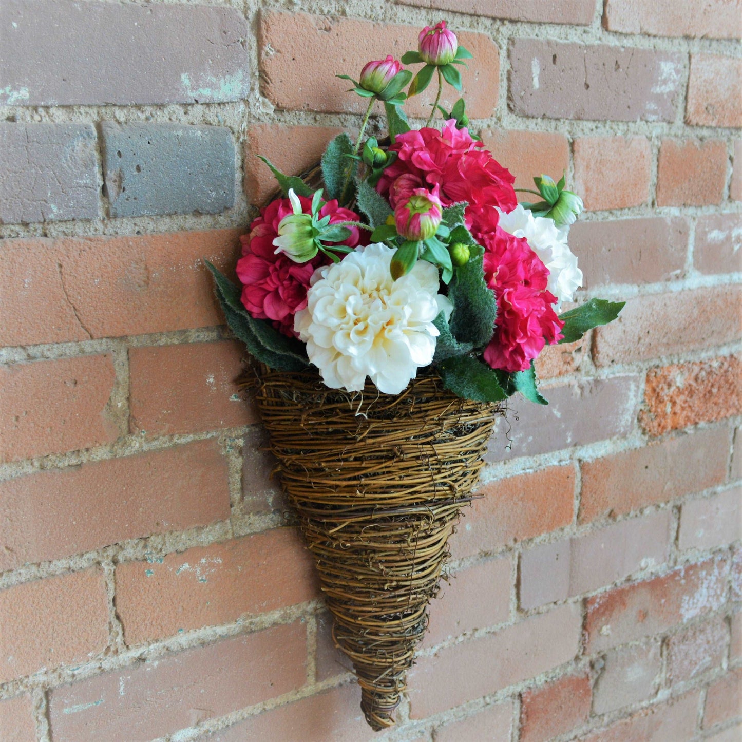 Dahlia Wall Basket 4