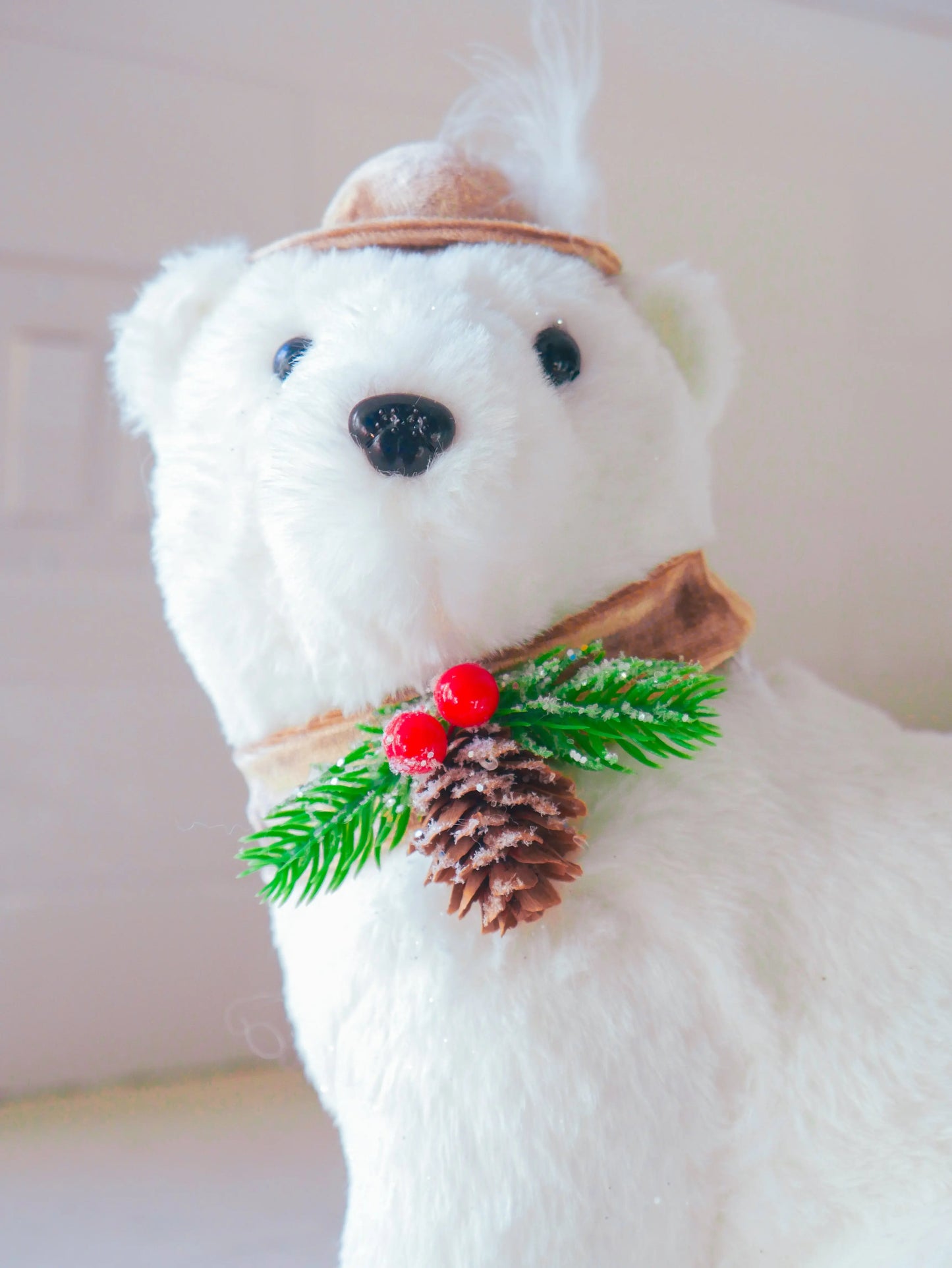 10" Christmas Polar Bear Floral Living