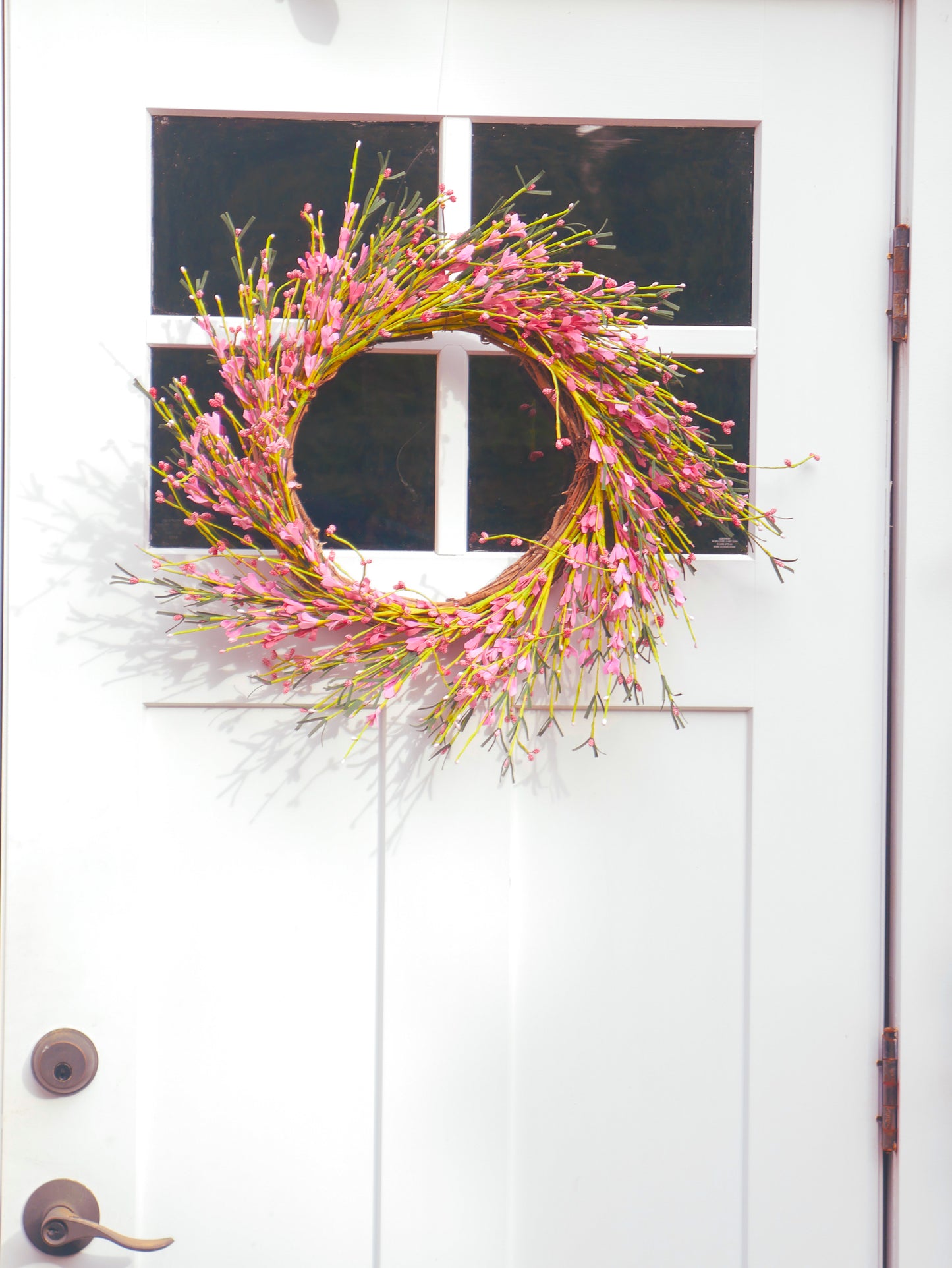 22" Dark Pink Buttercup Wreath