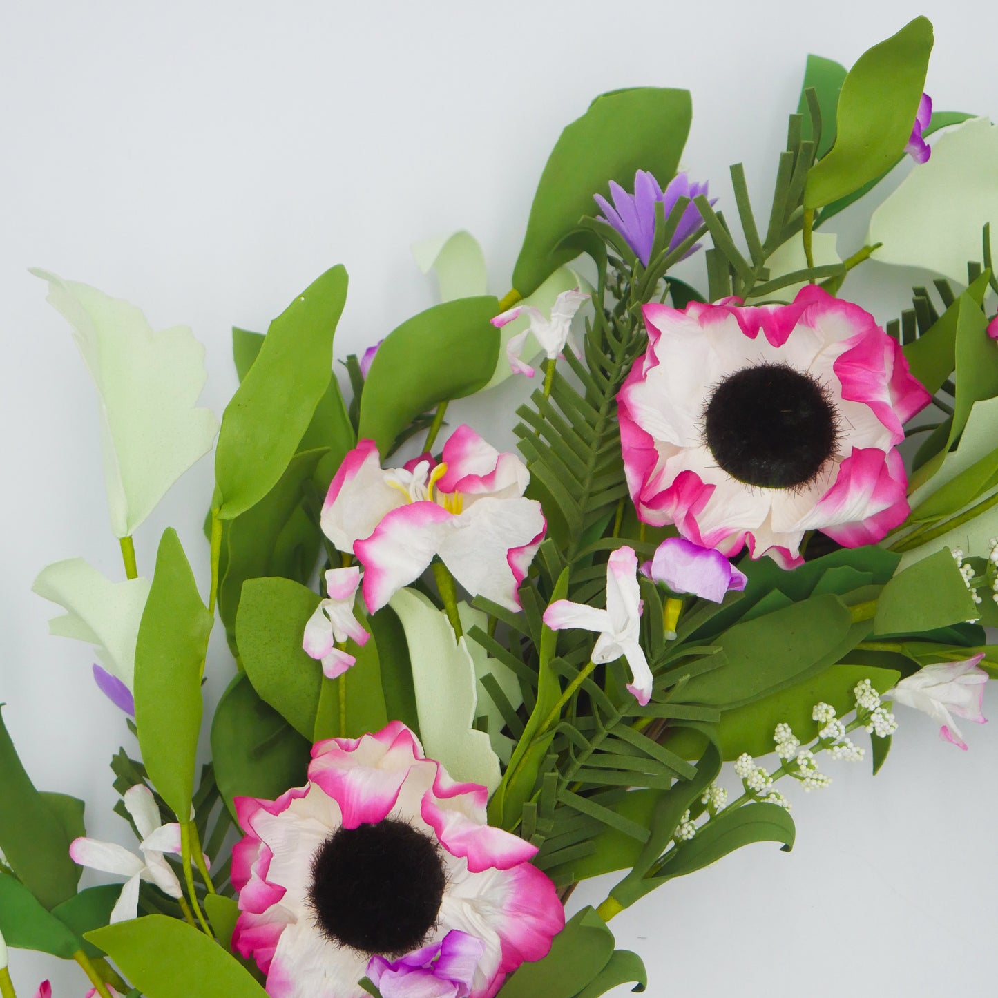 22" Persian Buttercup Wreath