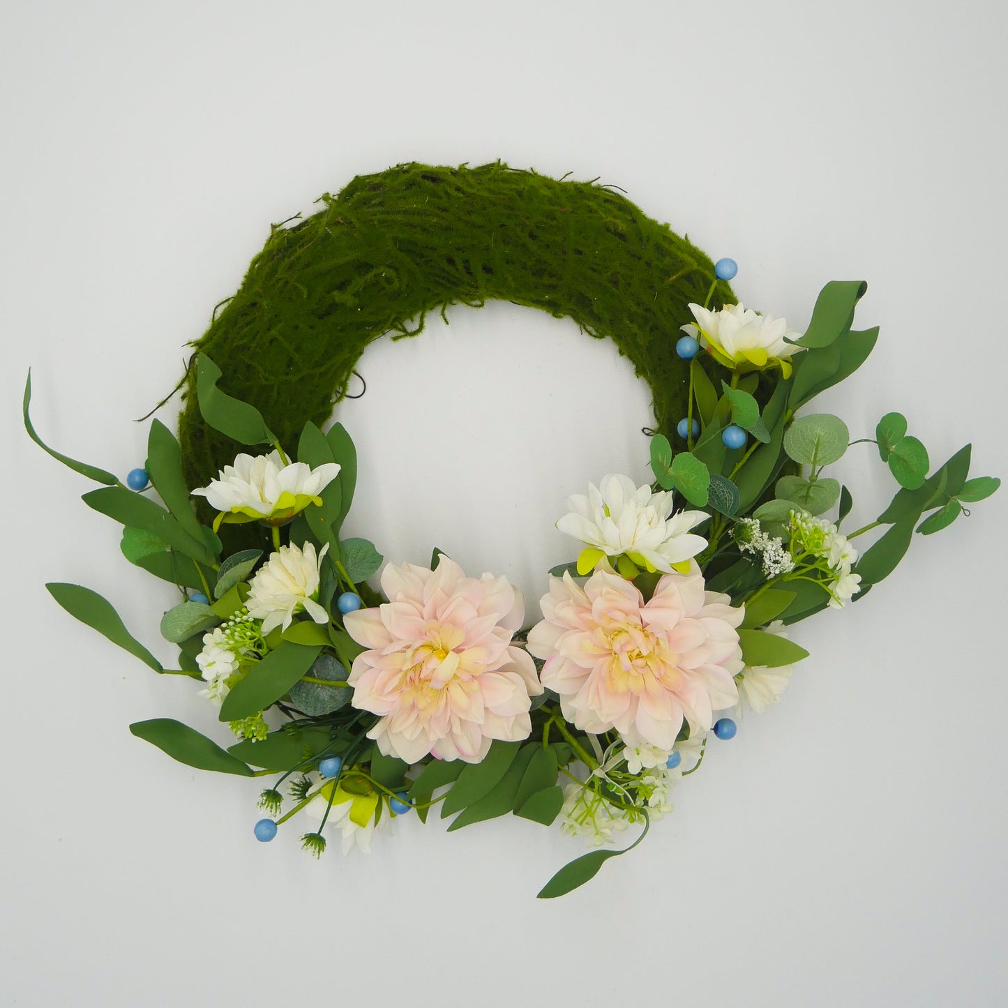 18" Dahlia, Eucalyptus, Moss Wreath