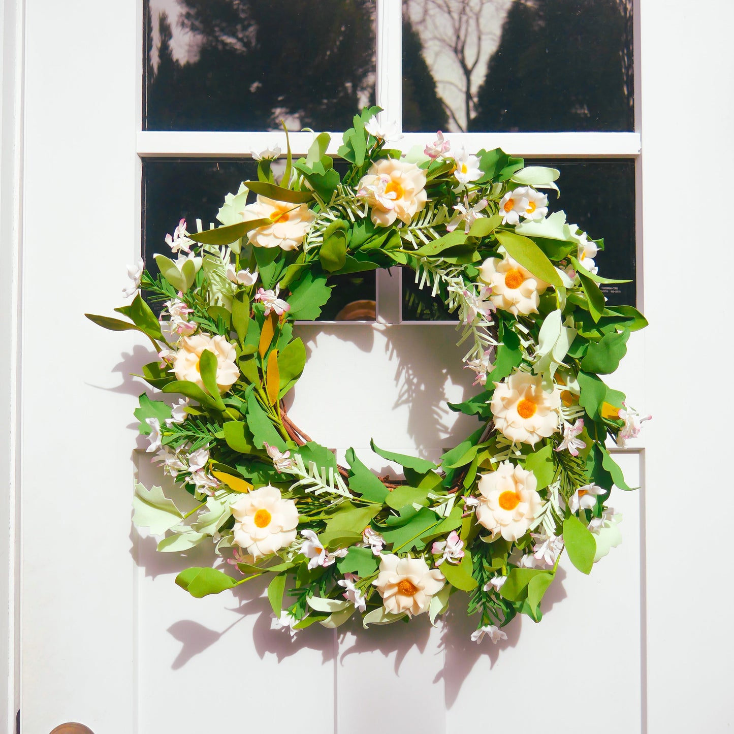 22" White Water Lily Wreath