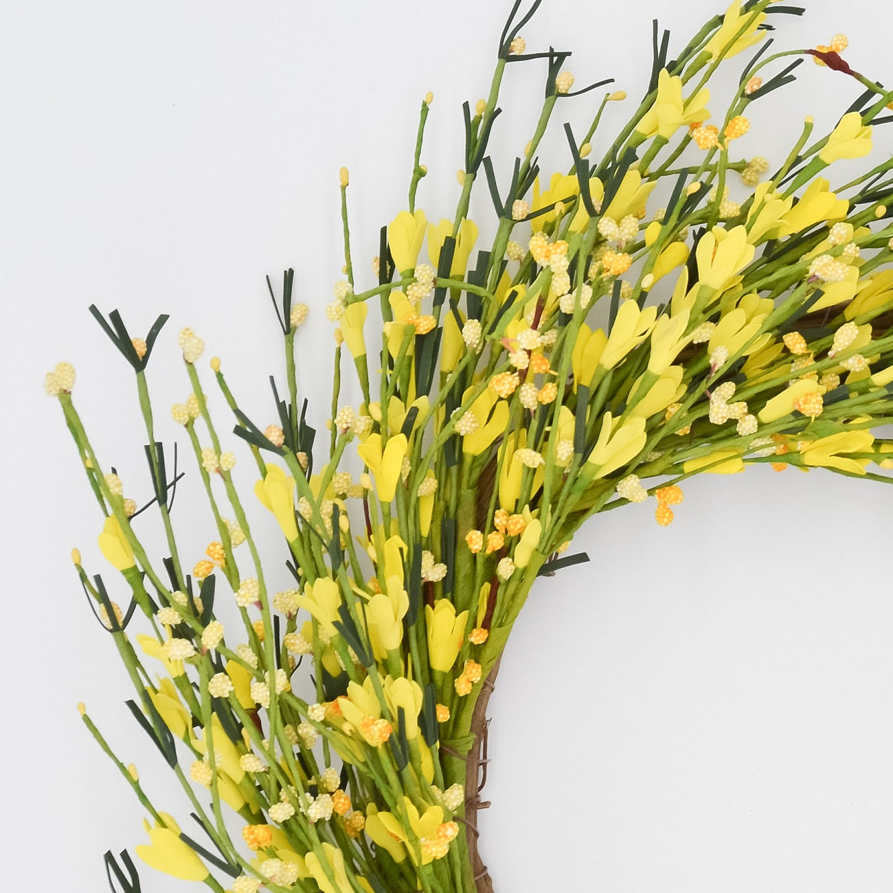 22" Soft Yellow Buttercup Wreath.