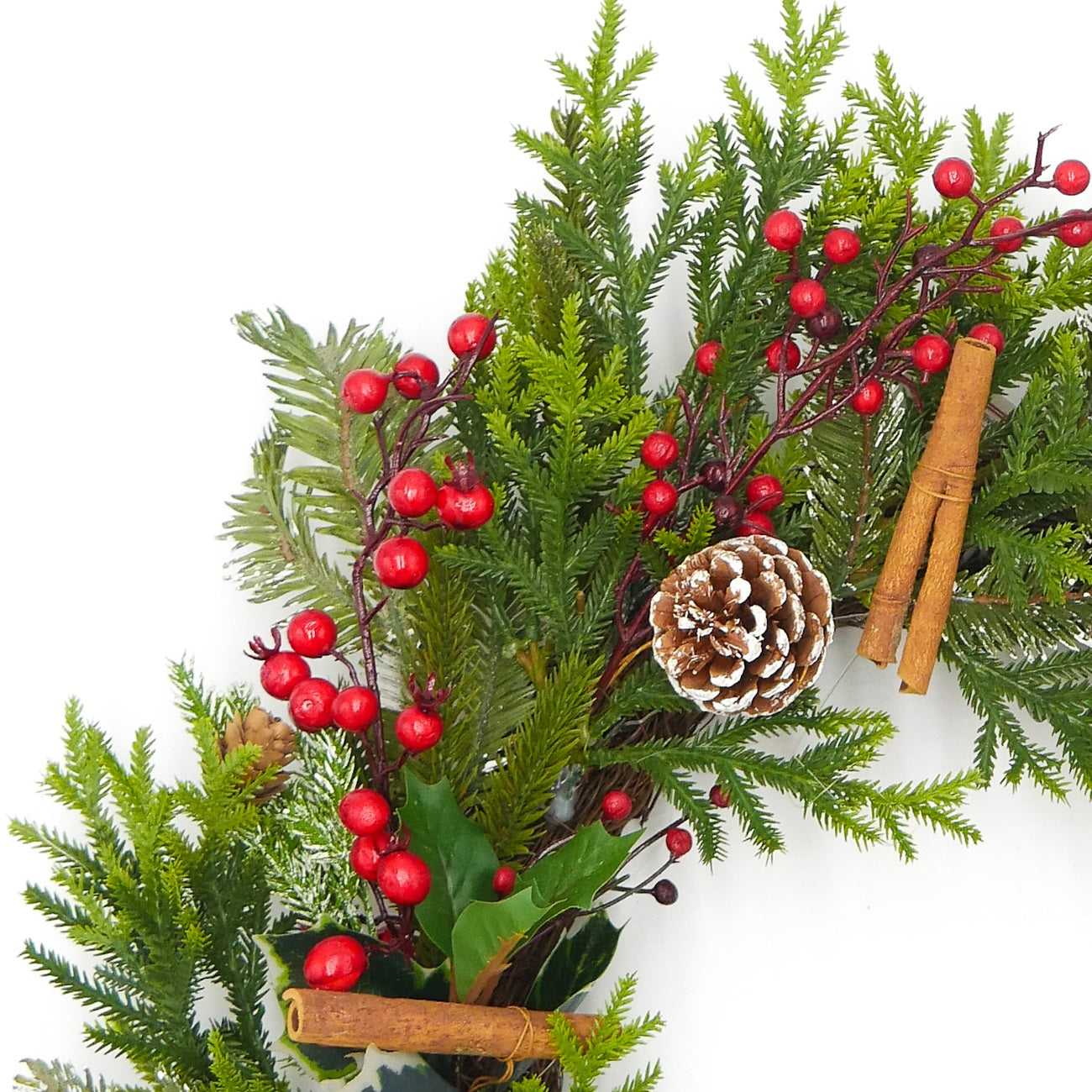 22" Snowy Mixed Green, Cinnamon Wreath