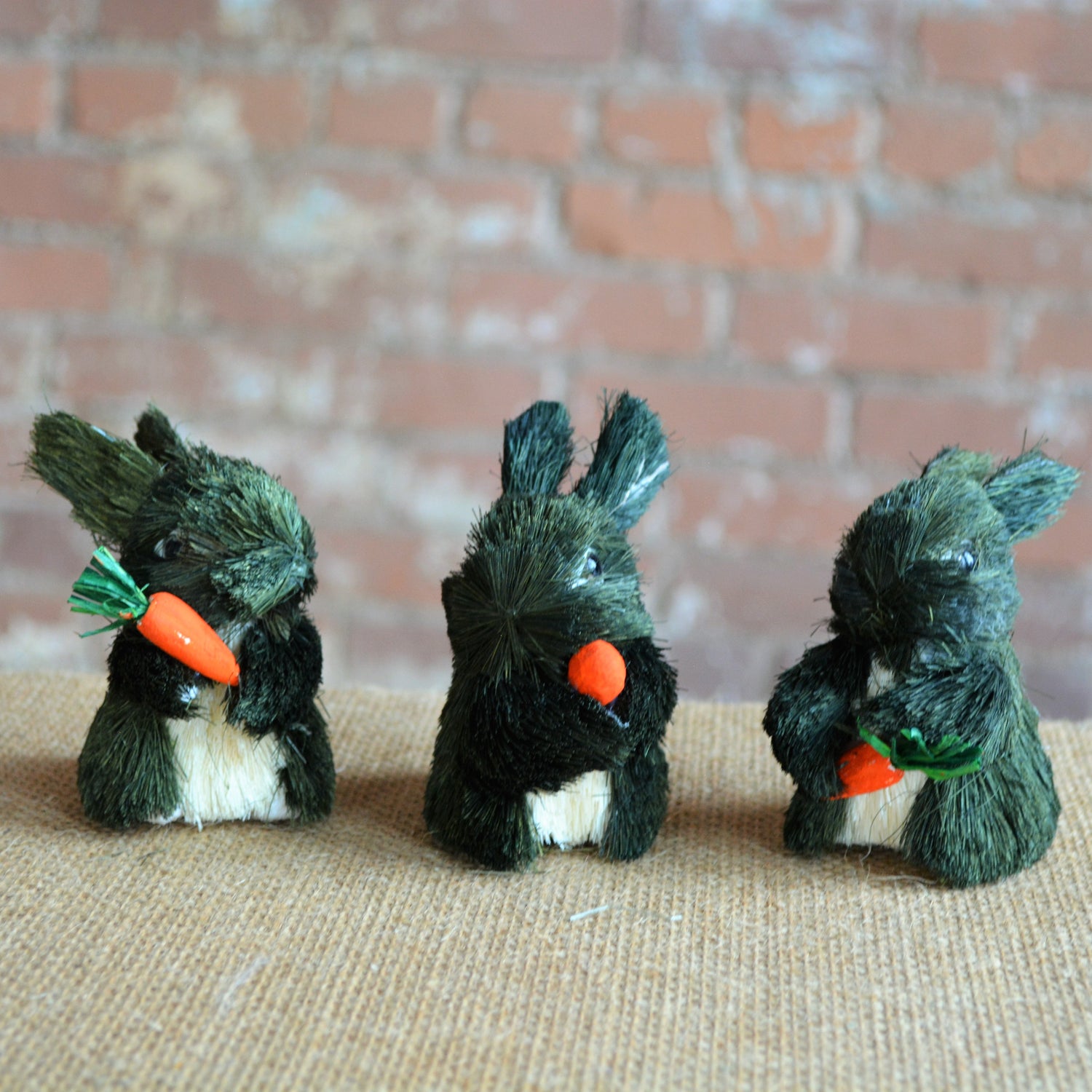Set of 3" Sisal bunnies