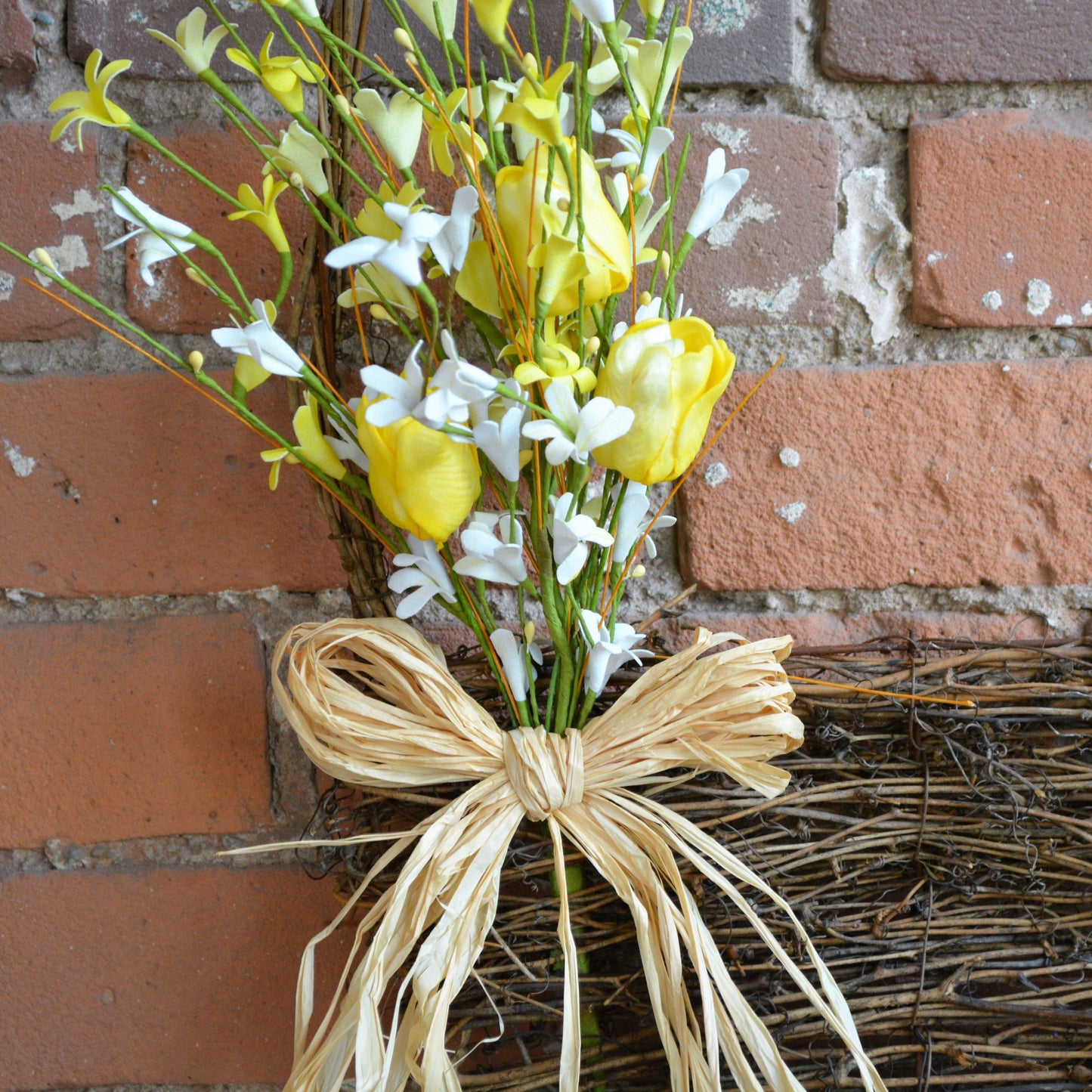 Tulip Wall Basket2