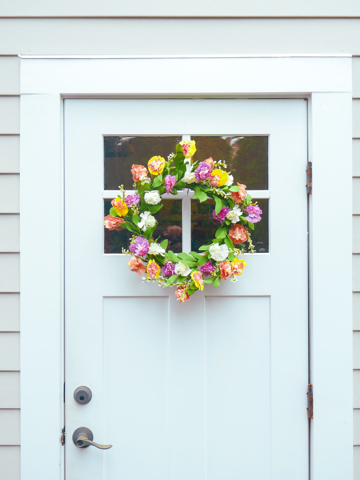 22" Mixed Color Dianthus Wreath