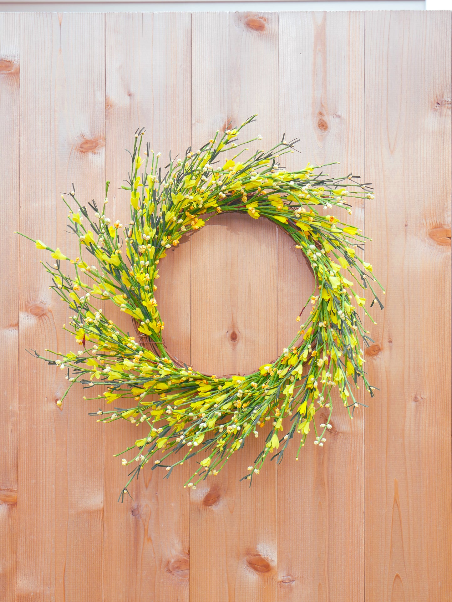 22" Yellow and Gold Buttercup Wreath