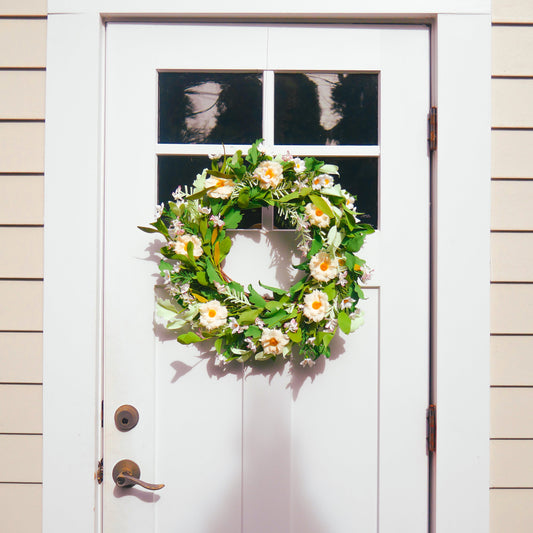 22" White Water Lily Wreath