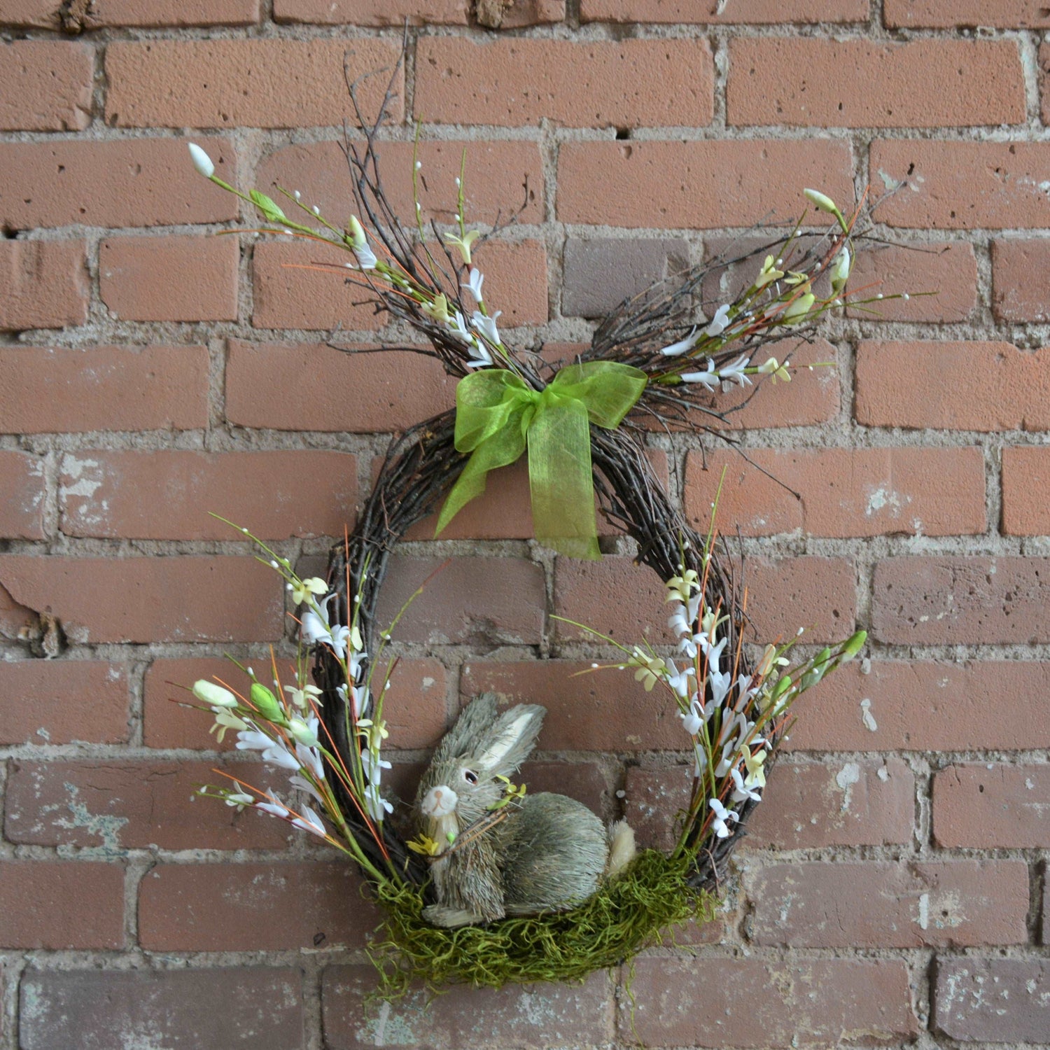 Teardrop wreath with brown bunny2