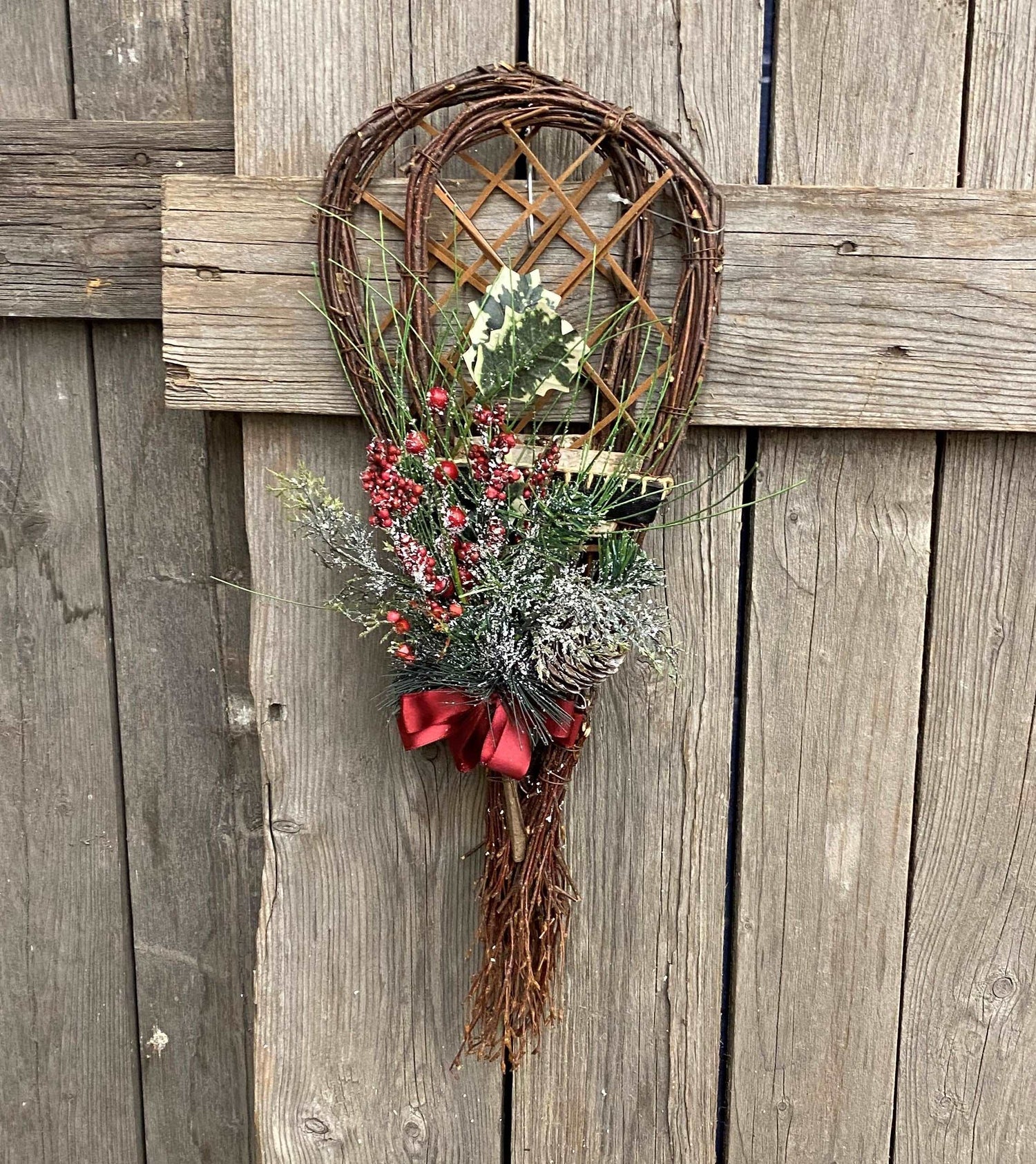Holiday Snowshoe decor3