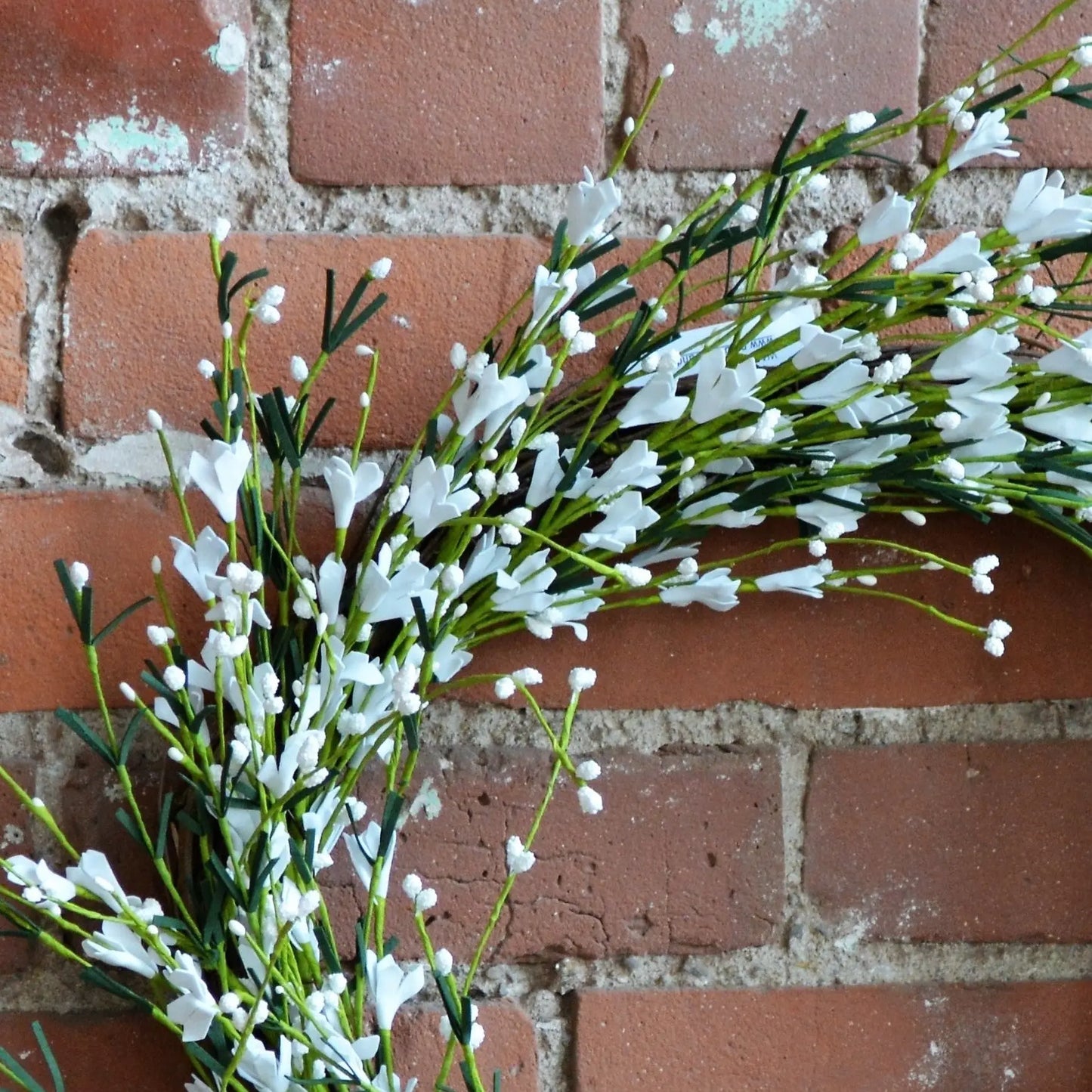 22" White Buttercup Wreath 2