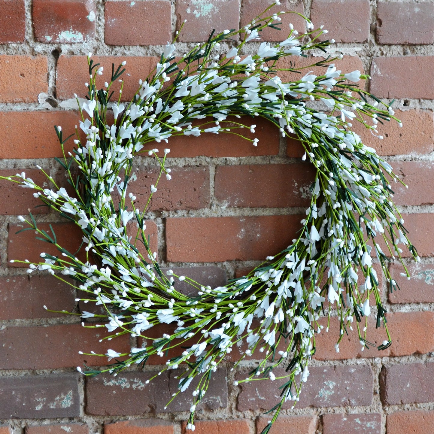 22" White Buttercup Wreath