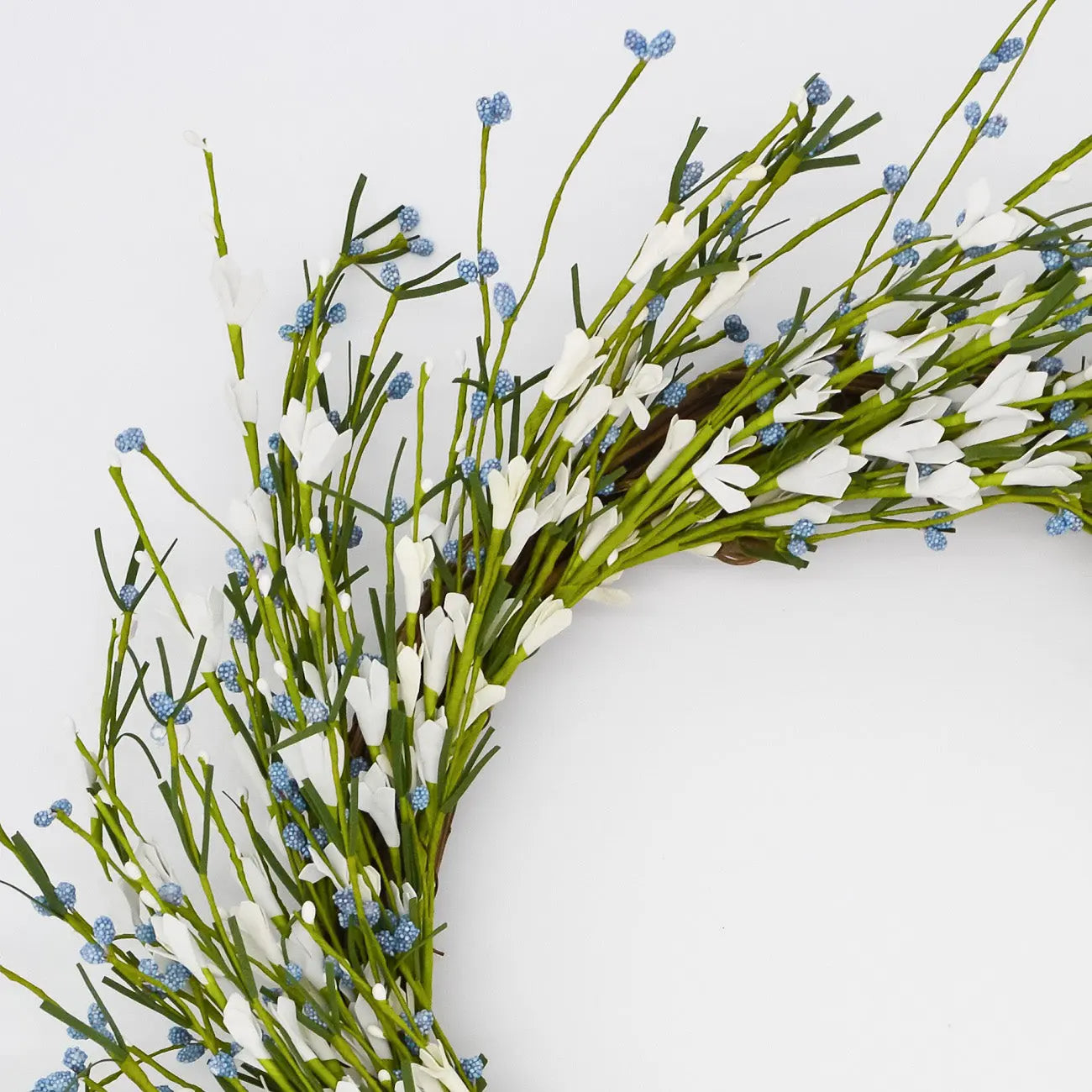 22" Cream White and Blue Bud Buttercup Wreath FloralLiving