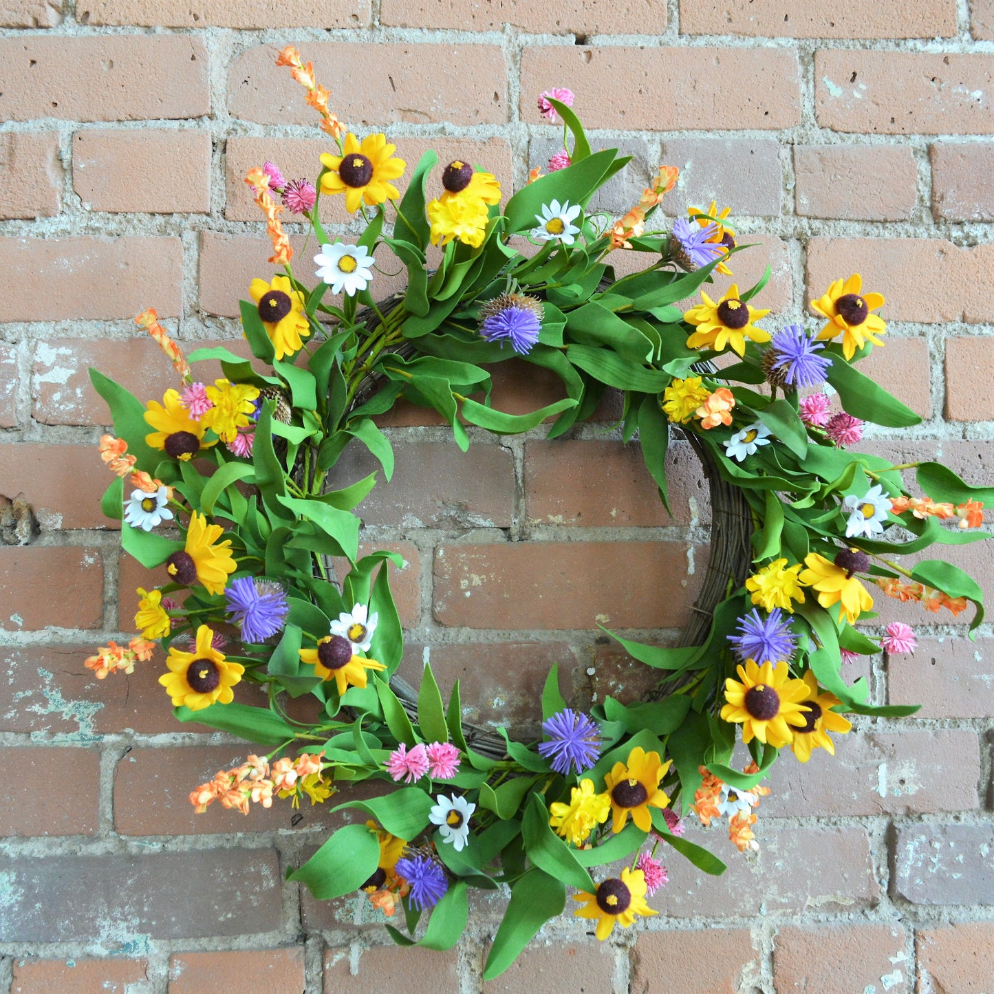 22'' Mixed Larkspur Daisy Wreath